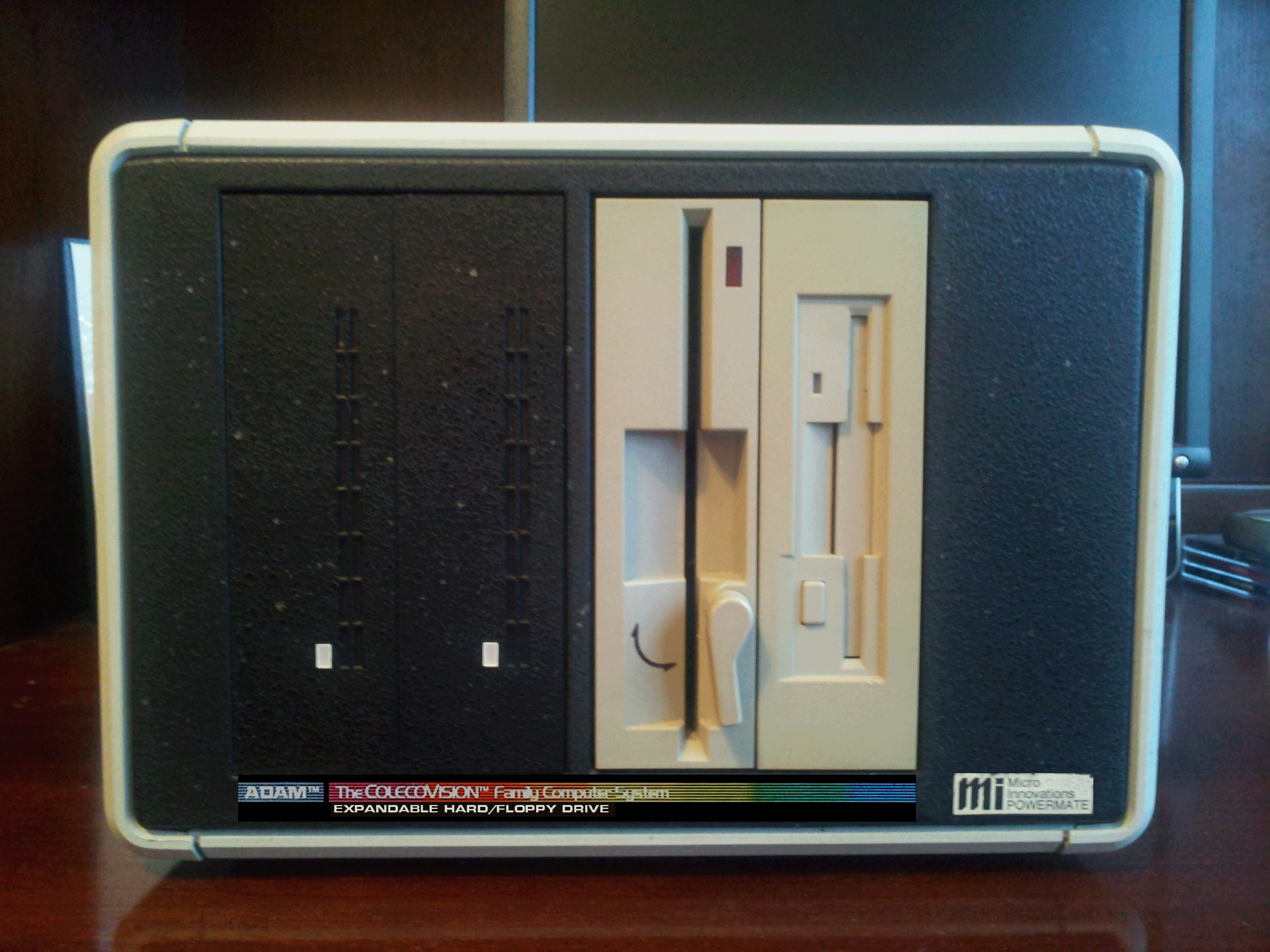 Micro Innovations - PowerMate 4 Hard Drive Subsystem - _01.gif